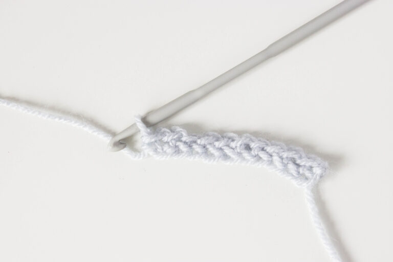An example of foundation double crochet stitch